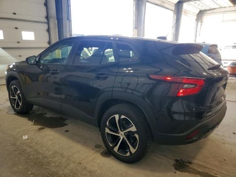 2025 Chevrolet Trax, VIN KL77LGEP8SC157424. Фото 2 з 6 з аукціону Copart. Каталог авто зі США OpenDataCar.