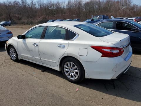 2017 Nissan Altima, VIN 1N4AL3AP4HC127844. Photo 2 of 6 from Copart auction. OpenDataCar US salvage catalog.