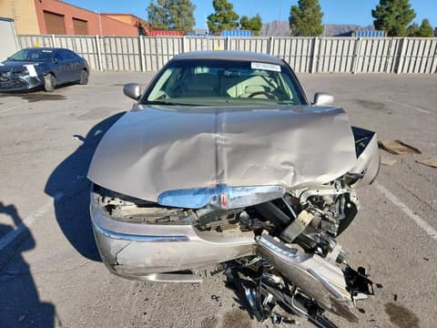 2001 Lincoln Town Car, VIN 1LNHM82W51Y607274. Фото 5 з 6 з аукціону Copart. Каталог авто зі США OpenDataCar.