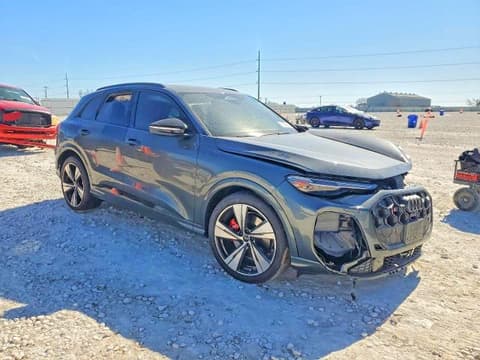 2025 Audi SQ5, VIN WA125AGU1S2101378. Фото 4 из 6 с аукциона Copart. Каталог авто из США OpenDataCar.