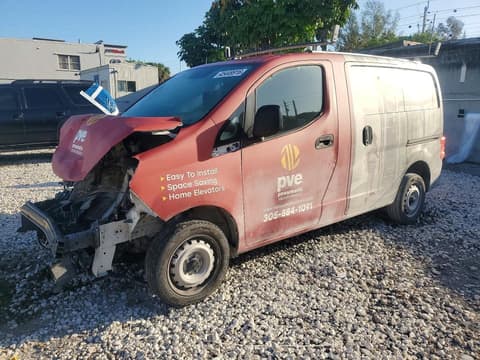 2015 Nissan NV 200, VIN 3N6CM0KN7FK693318. Фото 1 з 6 з аукціону Copart. Каталог авто зі США OpenDataCar.