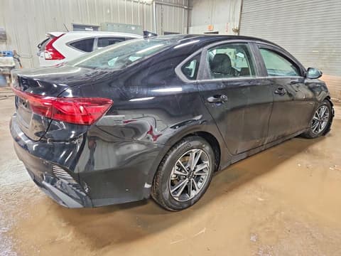 2023 Kia Forte, VIN 3KPF24AD2PE609301. Zdjęcie 3 z 6 z aukcji Copart. Katalog aut z USA OpenDataCar.