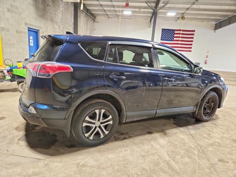 2018 Toyota RAV4, VIN JTMBFREV3JD251573. Фото 3 з 6 з аукціону Copart. Каталог авто зі США OpenDataCar.