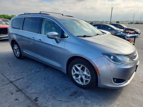 2017 Chrysler Pacifica, VIN 2C4RC1BG5HR810014. Фото 4 з 6 з аукціону Copart. Каталог авто зі США OpenDataCar.