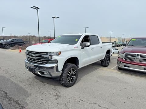 2021 Chevrolet Silverado, VIN 3GCUYGEL2MG109051. Фото 2 з 6 з аукціону Copart. Каталог авто зі США OpenDataCar.