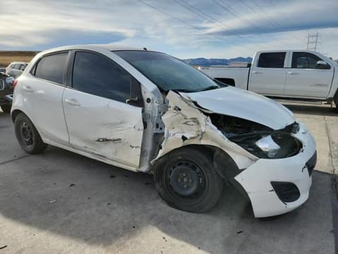2014 Mazda 2, VIN JM1DE1KY0E0179515. Фото 4 з 6 з аукціону Copart. Каталог авто зі США OpenDataCar.