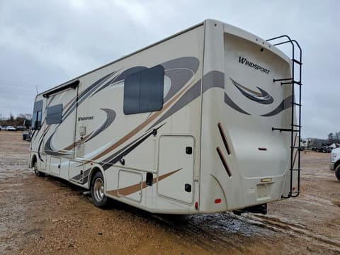 2018 Ford F53, VIN 1F65F5DY7J0A02186. Фото 3 из 6 с аукциона Copart. Каталог авто из США OpenDataCar.