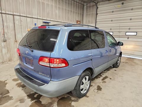 2002 Toyota Sienna, VIN 4T3ZF13C82U463214. Фото 3 з 6 з аукціону Copart. Каталог авто зі США OpenDataCar.