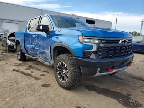 2022 Chevrolet Silverado, VIN 3GCUDHEL3NG680244. Zdjęcie 4 z 6 z aukcji Copart. Katalog aut z USA OpenDataCar.