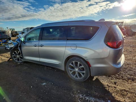 2017 Chrysler Pacifica, VIN 2C4RC1GG2HR787932. Фото 2 з 6 з аукціону Copart. Каталог авто зі США OpenDataCar.