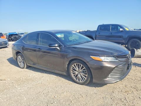 2018 Toyota Camry, VIN 4T1B11HK1JU013167. Zdjęcie 4 z 6 z aukcji Copart. Katalog aut z USA OpenDataCar.