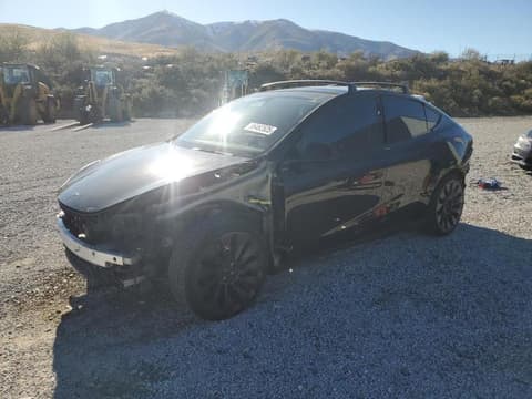 2022 Tesla Model Y, VIN 7SAYGDEF3NF408085. Фото 1 з 6 з аукціону Copart. Каталог авто зі США OpenDataCar.