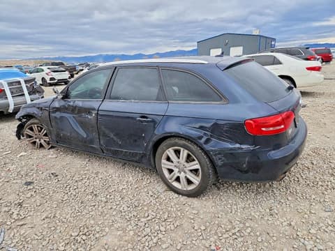 2010 Audi A4, VIN WAUSFAFL0AA012642. Zdjęcie 2 z 6 z aukcji Copart. Katalog aut z USA OpenDataCar.