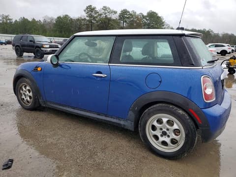 2013 Mini Cooper, VIN WMWSU3C59DT677684. Zdjęcie 2 z 6 z aukcji Copart. Katalog aut z USA OpenDataCar.