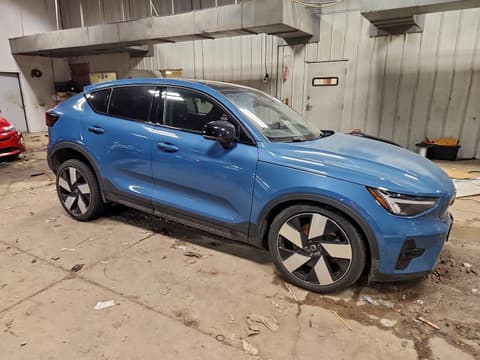 2023 Volvo C40, VIN YV4ED3GM2P2047563. Фото 4 из 6 с аукциона Copart. Каталог авто из США OpenDataCar.