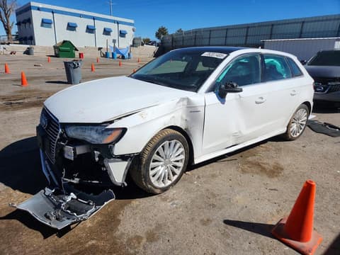 2016 Audi A3 e-tron, VIN WAUTPBFF0GA152782. Фото 1 из 6 с аукциона Copart. Каталог авто из США OpenDataCar.