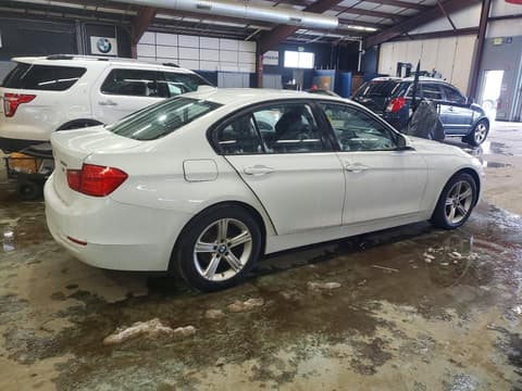 2015 Bmw 3 Series, VIN WBA3B5C57FF960737. Zdjęcie 3 z 6 z aukcji Copart. Katalog aut z USA OpenDataCar.