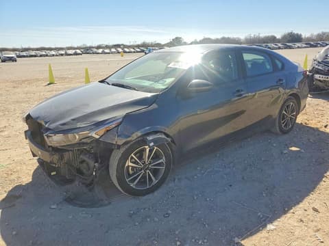 2024 Kia Forte, VIN 3KPF24ADXRE807434. Zdjęcie 1 z 6 z aukcji Copart. Katalog aut z USA OpenDataCar.