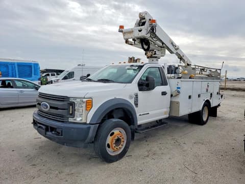 2017 Ford F-550 Super Duty, VIN 1FDUF5GT4HEB94166. Zdjęcie 2 z 6 z aukcji Copart. Katalog aut z USA OpenDataCar.