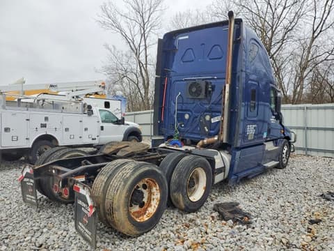 2014 Freightliner Cascadia, VIN 3AKJGLD67ESFP1281. Photo 4 of 6 from Copart auction. OpenDataCar US salvage catalog.