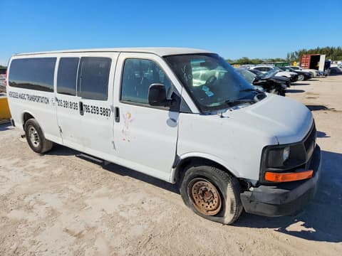2014 Chevrolet Express 3500, VIN 1GAZGZFAXE1114332. Фото 4 з 6 з аукціону Copart. Каталог авто зі США OpenDataCar.