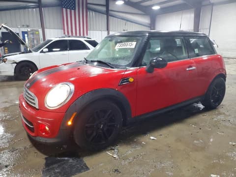 2013 Mini Cooper, VIN WMWSU3C54DT685563. Фото 1 з 6 з аукціону Copart. Каталог авто зі США OpenDataCar.