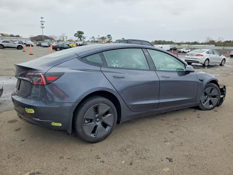 2023 Tesla Model 3, VIN 5YJ3E1EAXPF685755. Фото 3 з 6 з аукціону Copart. Каталог авто зі США OpenDataCar.