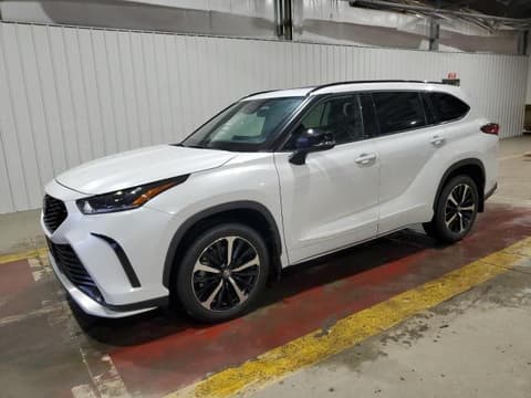 2022 Toyota Highlander, VIN 5TDLZRBH8NS242789. Фото 1 з 6 з аукціону Copart. Каталог авто зі США OpenDataCar.