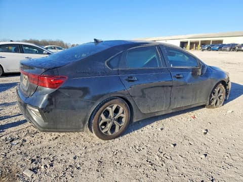 2020 Kia Forte, VIN 3KPF24AD4LE215843. Фото 3 з 6 з аукціону Copart. Каталог авто зі США OpenDataCar.