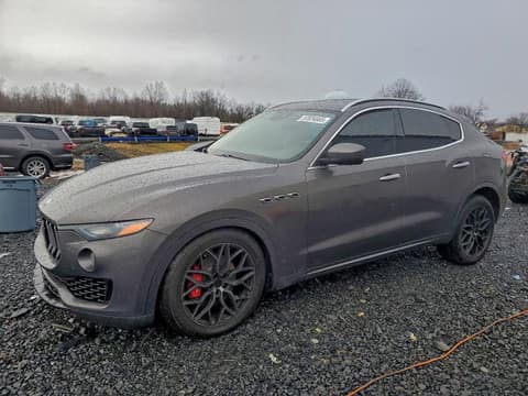 2017 Maserati Levante, VIN ZN661XUL1HX261093. Фото 1 з 6 з аукціону Copart. Каталог авто зі США OpenDataCar.