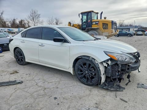 2018 Nissan Altima, VIN 1N4AL3AP2JC472232. Фото 4 з 6 з аукціону Copart. Каталог авто зі США OpenDataCar.