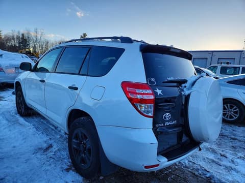 2011 Toyota RAV4, VIN 2T3BF4DV2BW132390. Фото 2 з 6 з аукціону Copart. Каталог авто зі США OpenDataCar.