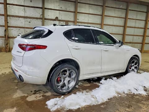 2023 Alfa romeo Stelvio, VIN ZASPAKBN5P7D55769. Фото 3 з 6 з аукціону Copart. Каталог авто зі США OpenDataCar.
