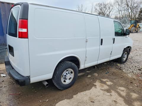 2017 Chevrolet Express 2500, VIN 1GCWGAFF9H1174968. Zdjęcie 3 z 6 z aukcji Copart. Katalog aut z USA OpenDataCar.