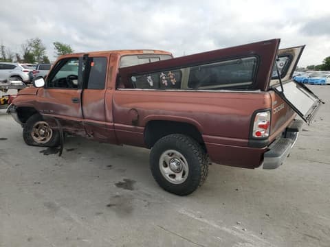 2001 Dodge Ram 1500, VIN 3B7HF13Y71M576076. Фото 2 из 6 с аукциона Copart. Каталог авто из США OpenDataCar.