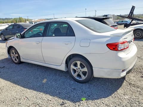 2011 Toyota Corolla, VIN 2T1BU4EE6BC624192. Фото 2 з 6 з аукціону Copart. Каталог авто зі США OpenDataCar.