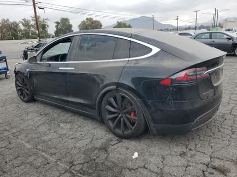 2016 Tesla Model X, VIN 5YJXCBE46GFS01023. Фото 2 з 6 з аукціону Copart. Каталог авто зі США OpenDataCar.