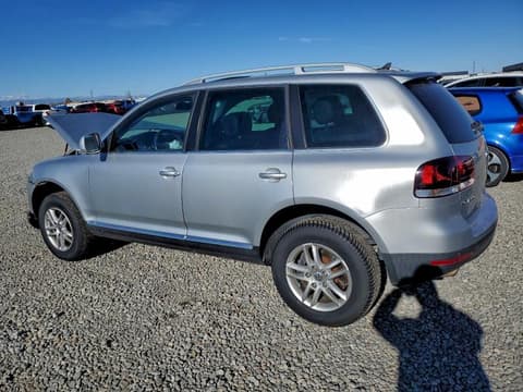 2008 Volkswagen Touareg, VIN WVGBE77L38D000707. Фото 2 из 6 с аукциона Copart. Каталог авто из США OpenDataCar.