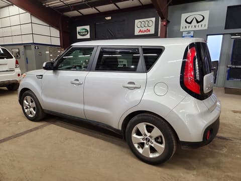 2018 Kia Soul, VIN KNDJN2A29J7564076. Фото 2 из 6 с аукциона Copart. Каталог авто из США OpenDataCar.