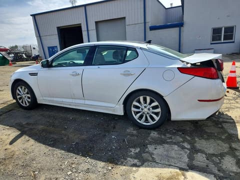 2015 Kia Optima, VIN 5XXGN4A79FG469095. Фото 2 з 6 з аукціону Copart. Каталог авто зі США OpenDataCar.