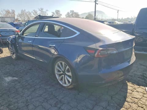 2018 Tesla Model 3, VIN 5YJ3E1EA2JF003703. Фото 2 з 6 з аукціону Copart. Каталог авто зі США OpenDataCar.
