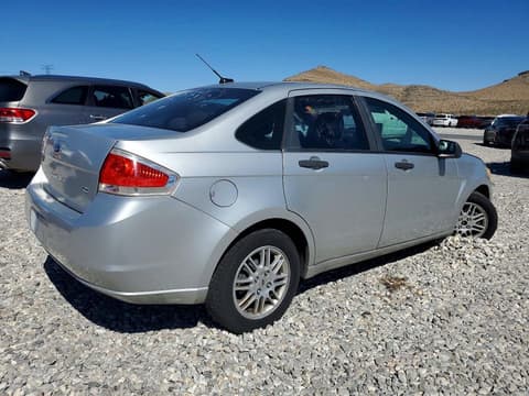 2010 Ford Focus, VIN 1FAHP3FN1AW134331. Фото 3 з 6 з аукціону Copart. Каталог авто зі США OpenDataCar.