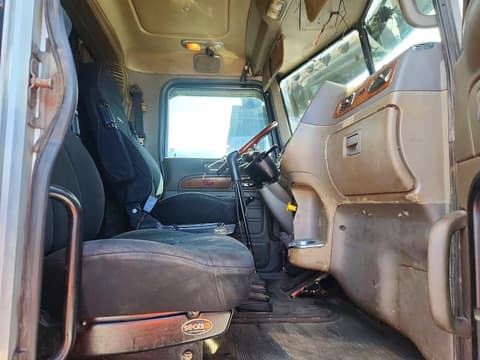 2007 Peterbilt 379, VIN 1XP5DB9X87D674825. Photo 5 of 6 from Copart auction. OpenDataCar US salvage catalog.