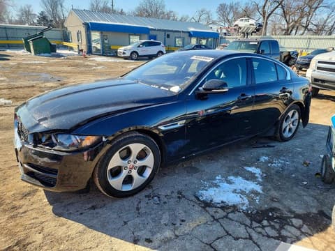 2017 Jaguar XE, VIN SAJAR4BGXHA977990. Фото 1 з 6 з аукціону Copart. Каталог авто зі США OpenDataCar.