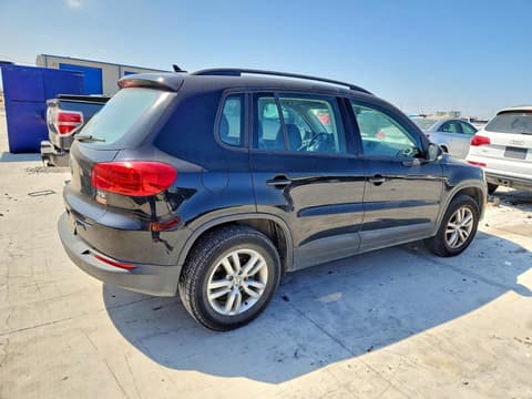 2017 Volkswagen Tiguan, VIN WVGAV7AX2HK023463. Фото 3 из 6 с аукциона Copart. Каталог авто из США OpenDataCar.