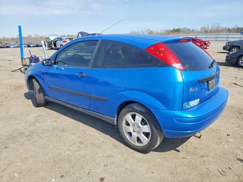 2001 Ford Focus, VIN 3FAFP31301R135471. Фото 2 из 6 с аукциона Copart. Каталог авто из США OpenDataCar.