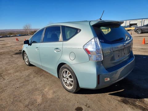 2013 Toyota Prius V, VIN JTDZN3EUXD3192909. Фото 2 з 6 з аукціону Copart. Каталог авто зі США OpenDataCar.