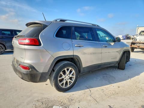 2015 Jeep Cherokee, VIN 1C4PJLCB3FW517938. Фото 3 з 6 з аукціону Copart. Каталог авто зі США OpenDataCar.