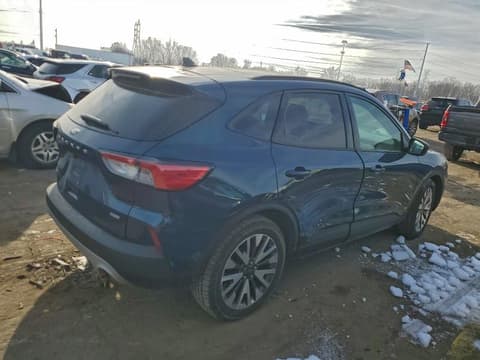 2020 Ford Escape, VIN 1FMCU0BZ2LUB87974. Фото 3 з 6 з аукціону Copart. Каталог авто зі США OpenDataCar.