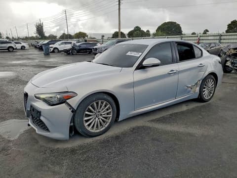 2022 Alfa romeo Giulia, VIN ZARFAMAN0N7665185. Фото 1 из 6 с аукциона Copart. Каталог авто из США OpenDataCar.